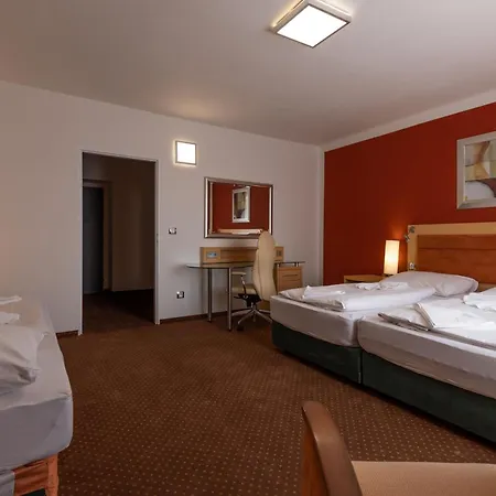 Hotel Active & Wellness Subterra Ostrov (Karlovy Vary)