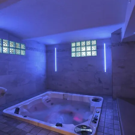 מלון Active & Wellness Subterra 3*