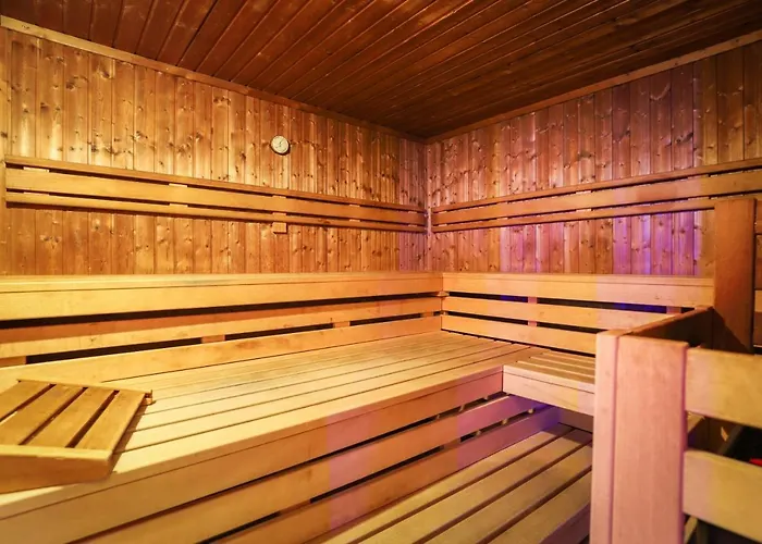 Отель Active & Wellness Subterra Остров