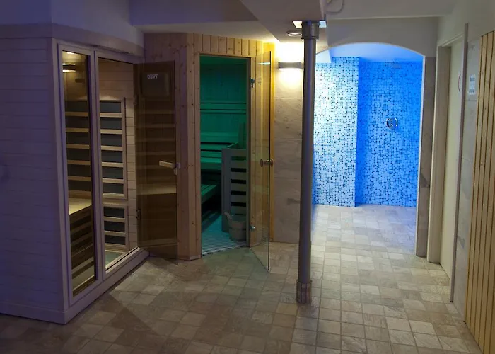 Отель Active & Wellness Subterra Остров