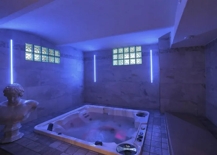 Отель Active & Wellness Subterra 3*